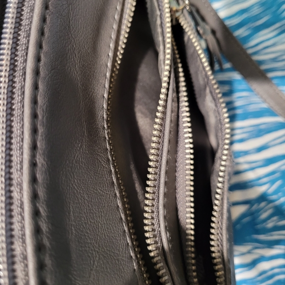 Gray cross body bag - Picture 3 of 3